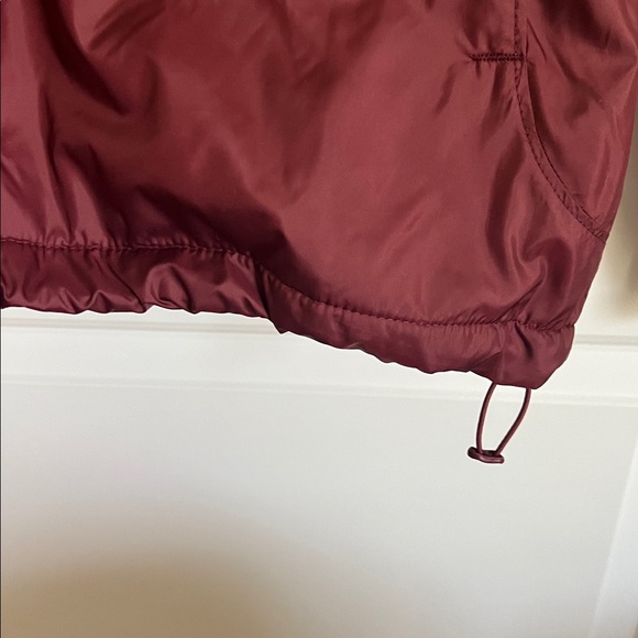 NWT Columbia Women’s Burgundy and Black Lined Jacket - Picture 5 of 8